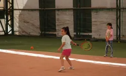 Diyarbakır'da tenis kortlarına yoğun ilgi