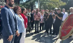 CHP’nin 102'nci yılına Bursa'dan çelenk