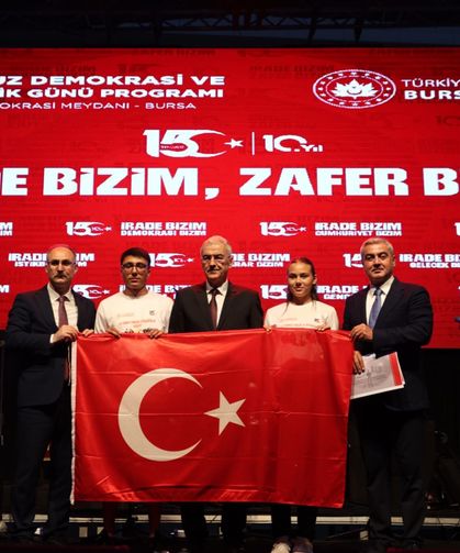 BURSA VALİSİ EROL AYYILDIZ: MİLLİ İRADEYE SAHİP ÇIKAN MİLLETİMİZİN DESTANI 15 TEMMUZ