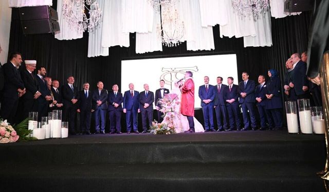 HAKAN ÇAVUŞOĞLU AİLESİ BURSA’DA TARİHİ KATILIMLI BİR DÜĞÜNLE GÜNDEM OLDU