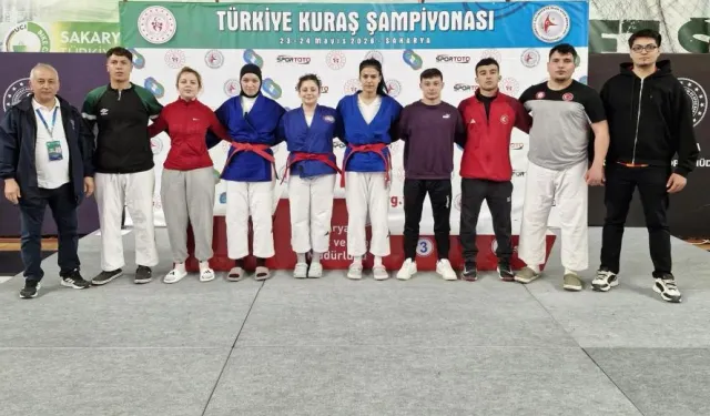 Kütahya Belediyespor'dan Türkiye Şampiyonası'nda çifte başarı
