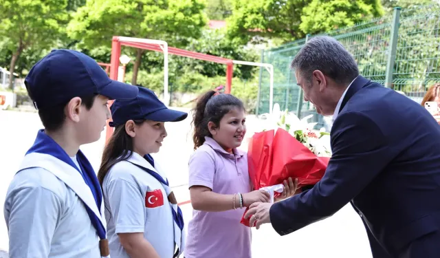 Zonguldak'ta Başkan Erdem öğrencilerle buluştu