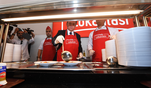 Bursa’nın İlk Halk Lokantası Açıldı. 4 Çeşit Yemek 80 Lira.