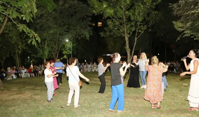 Ataevler Mahallesi’nde renkli gece