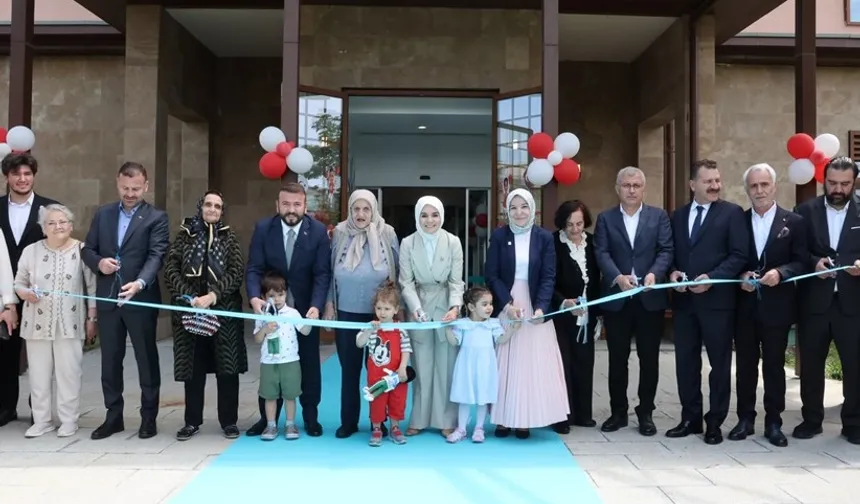 Bakan Göktaş, Darülaceze'de kreş açılışına katıldı