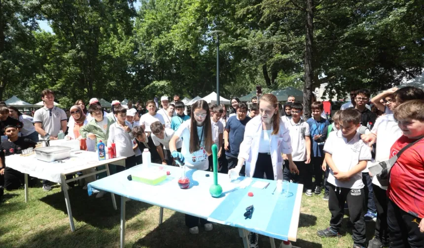 Bursa İnegöl'de Tübitak 4006-C Bilim Festivali coşkusu