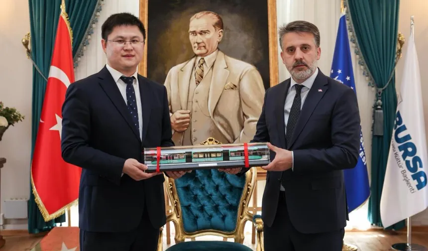 Bursa'nın geleceğine Büyükşehir Belediyesi'nden dev yatırım... BursaRay filosuna 40 yeni araç dahil olacak