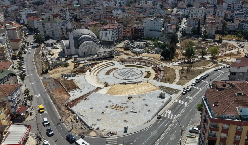 Kocaeli Çayırova Kent Meydanı'nda sona doğru