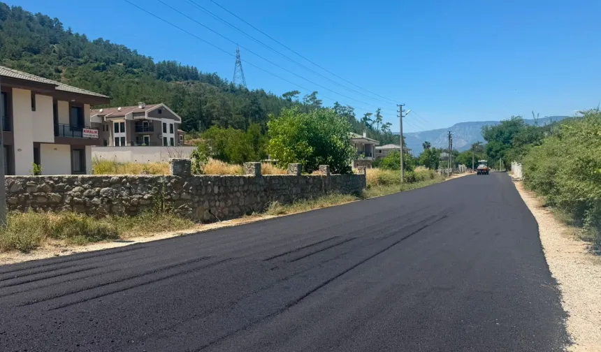 Muğla Marmaris'te yol çalışmaları sürüyor