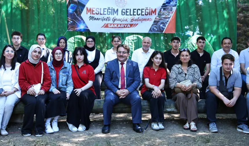Sakarya'da 'Mesleğim Geleceğim, Marifetli Gençlik Buluşması' Macera Park'ta gerçekleştirildi