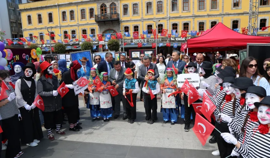 Trabzon'da Kültür ve Sanat Festivali renkli görüntülerle başladı