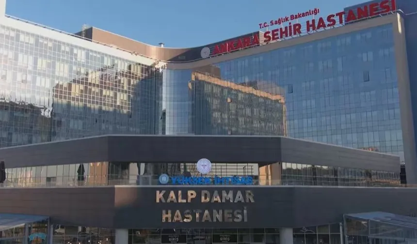 Türkiye'nin ilk yerli kalp-akciğer makinesiyle ilk ameliyat başarıyla gerçekleştirildi