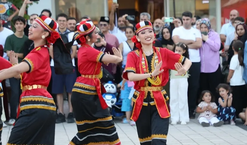 Festival coşkusu Bursa İnegöl'ün dört bir yanını sardı