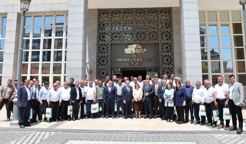 Gaziantep Şehitkamil'de Başkan Şahin muhtarlarla buluştu
