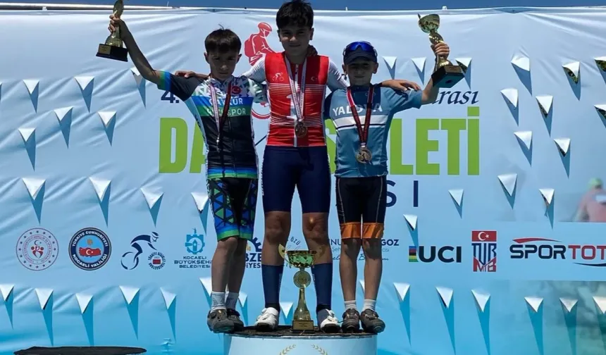 Güreşte ve bisiklette Sakaryalı sporcular madalyaları topladı