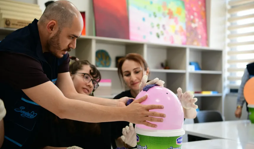 Kocaeli Çayırova'da engelsiz yürekler yaz okulunda buluşuyor