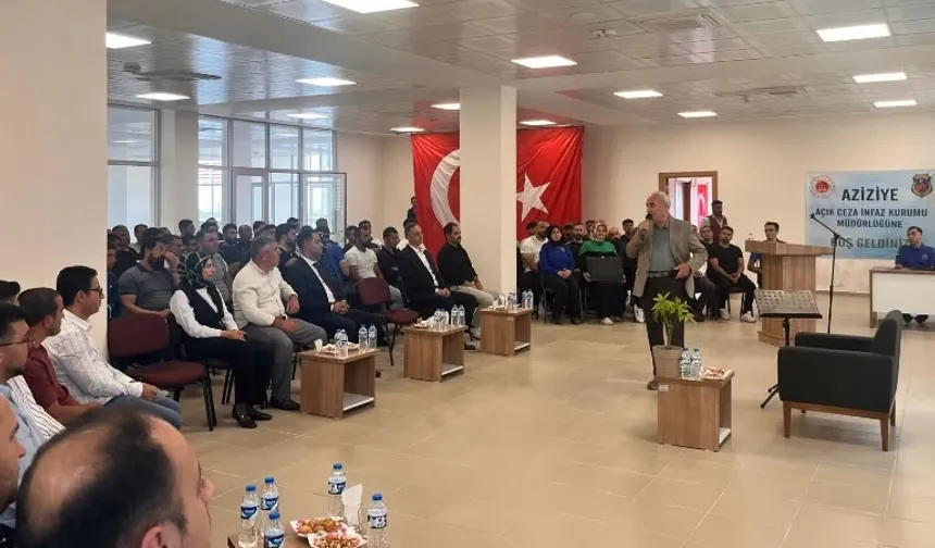 Şair-yazar Nurullah Genç, hükümlülerle 'şiir ve edebiyat' söyleşisinde buluştu
